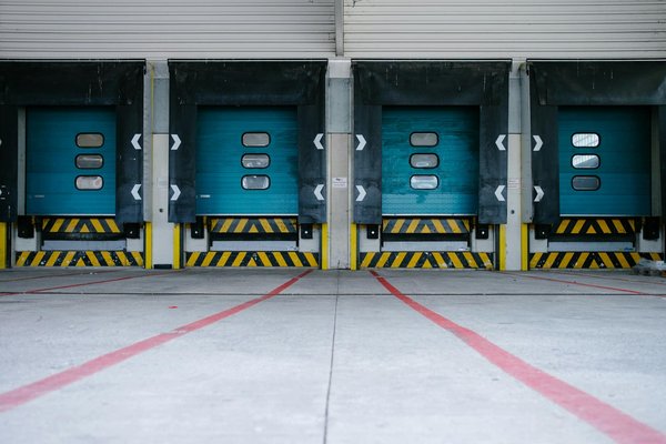 What Key Performance Indicators Should UK Logistics Firms Focus on to Improve Delivery Efficiency?